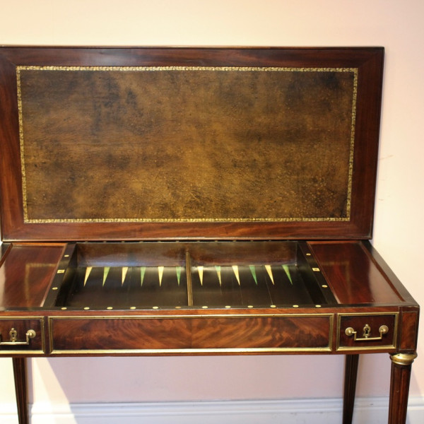 18th Century French Louis XVI Mahogany Backgammon or Tric Trac Games table