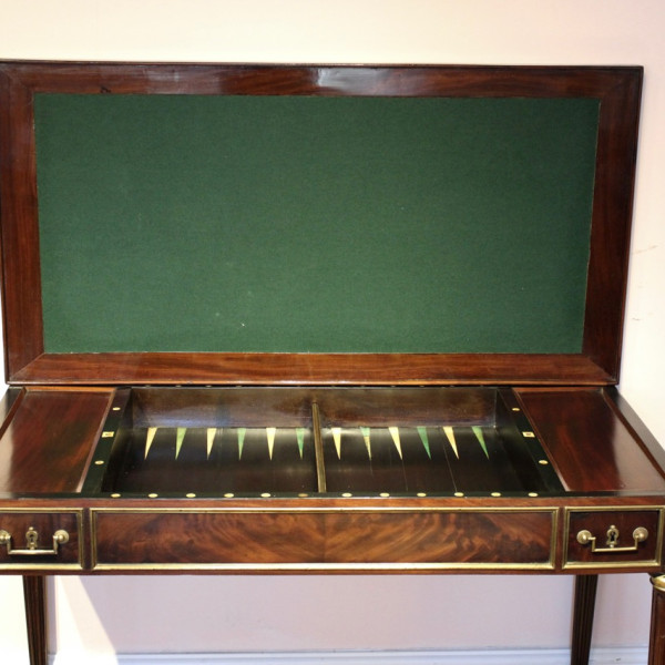 18th Century French Louis XVI Mahogany Backgammon or Tric Trac Games table