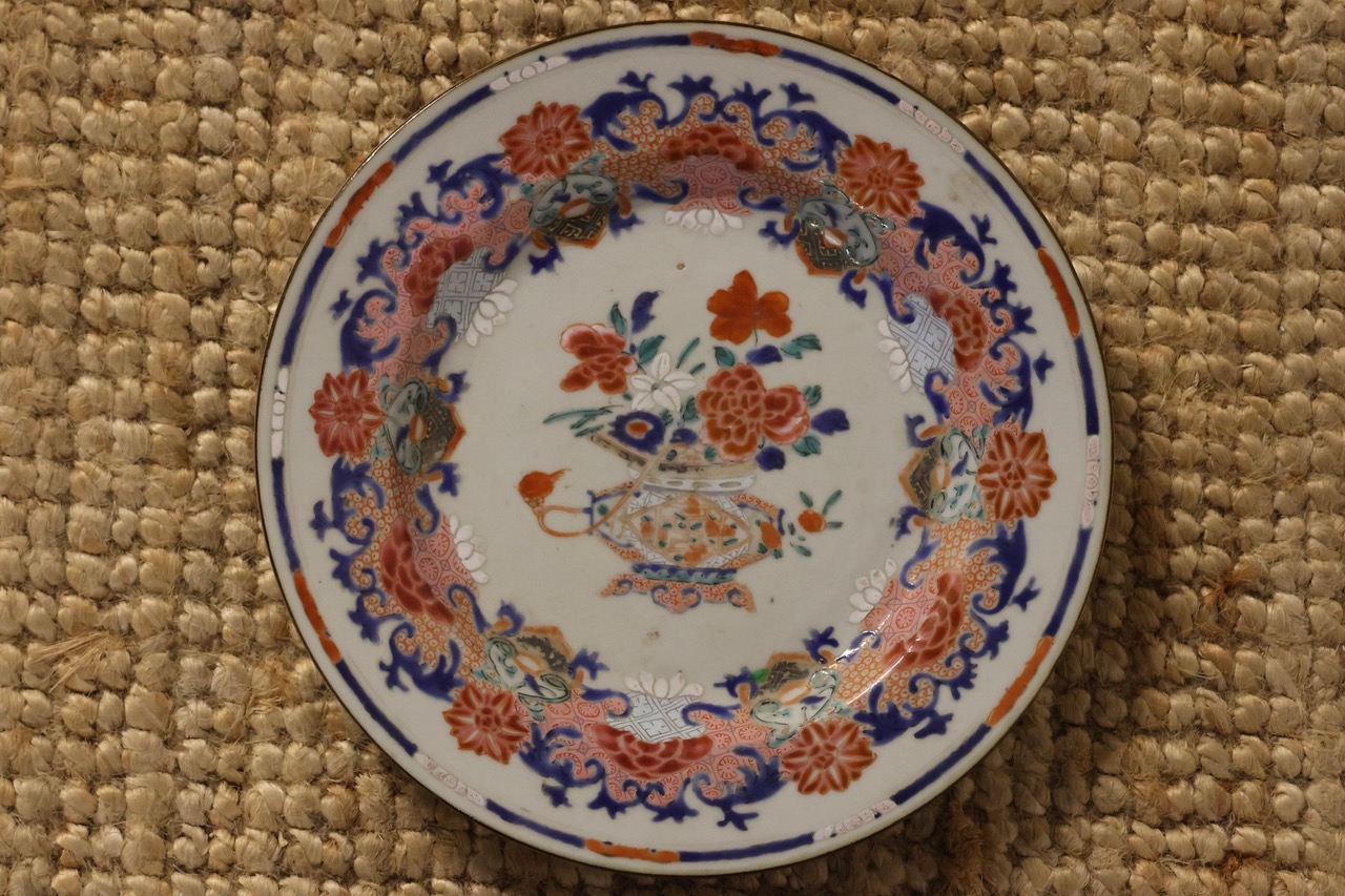 18th Century Compagnie des Indes Porcelain Plate